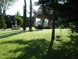 Grande Maison sur 2 niveaux en campagne à Barbentane - 7 km sud-ouest AVIGNON