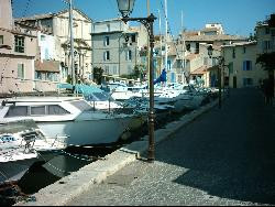 Location de T2 avec jardin dans la Venise Provencale MARTIGUES.