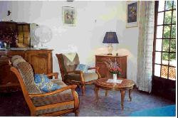 LOCATIONS GITES DANS MAISON DE CAMPAGNE CALME DANS LE GOLFE DE St-TROPEZ