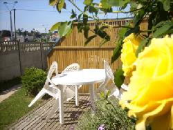 ERQUY gîte "COUR" 50 m de la plage de sable fin "CAROUAL"