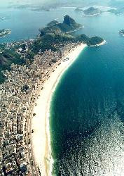 CHARMANT, PAISIBLE ET ENSOLEILLÉ....    COPACABANA  -  RIO DE JANEIRO  -  BRÉSIL