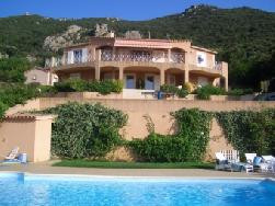 VILLA AVEC PISCINE PRIVEE