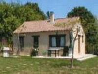 Dordogne Périgord,Locations saisonnières 2 gîtes,avec piscine.