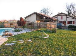 Maisonnette à la campagne avec Piscine