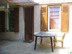 T1 de plein pieds sur jardin, 5 mn plage des Sablettes