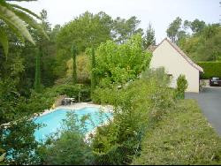 "LES DEVISES" Au coeur du Périgord Noir, agréable Villa avec piscine privative