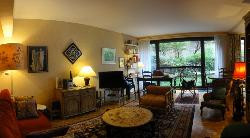 PARIS 5ème - Location d’un appartement meublé de STANDING de 65 m² (2 pièces) avec jardin privatif de 35 m²