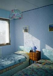 beau 2 pieces calme , proche commodites , à 200 metres de la mer.