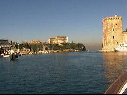 Loue studio meublé à Marseille, 5 mn à pieds du Vieux-Port