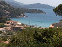 LE LAVANDOU T2  300 m de la plage de Saint Clair