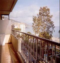 Menton: location d'un appartement (F2)