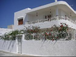 DEMEURE DE CHARME SUR DEUX ETAGES AU SOLEIL DE TUNISIE