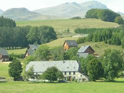 Gite au milieu des prairies naturelles et verdoyantes très calme