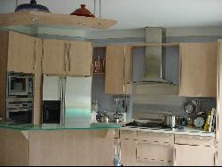 MAISON DE CARACTERE DANS LE LUBERON, à 20 km d'AIX-EN-PROVENCE