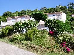 appartement dans villa à 100 m de la plage