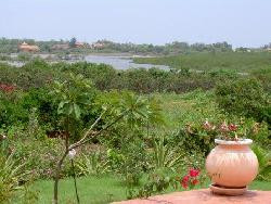 Villa avec piscine privée, au bord de la lagune de la Somone