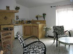 Joli village entre Alpilles et Lubéron à 12 km de salon de provence