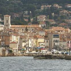 CASSIS appart +terrasse+jardin+garage