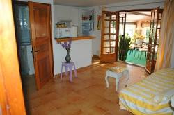 Maison en bord de mer avec piscine