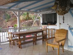 LOCATION VILLA A BOUILLANTE