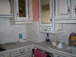 SANARY / MER (83)  loc. grand F2 près plages, port, marché provencal et commerces.