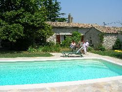 Maison en pierres en Drome Provençale avec piscine privée