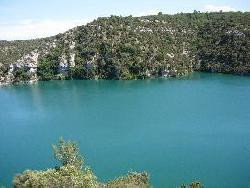 Location maison meublée dans le verdon pied à terre idéalement situé  proche de Greoux les Bains et des gorges du Verdon)