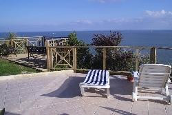 Manoir du 17 siecle sur mer