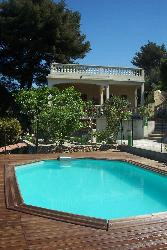 ALLAUCH-Villa de caractére avec piscine, jardin et terrain de boule