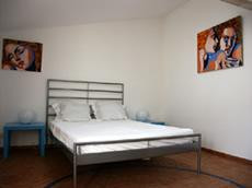 location a la semaine d'un appartement de 135 m2 + terrasse a salernes en provence dans le var