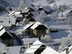 A LOUER DANS CHALET MONTAGNE POUR VOS VACANCES ETE et  HIVER
