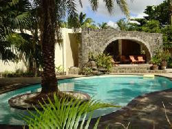 Villa privée en bord de mer avec piscine à Grande Rivière Noire