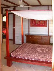 villa en bois F4 piscine privative trés bon standing