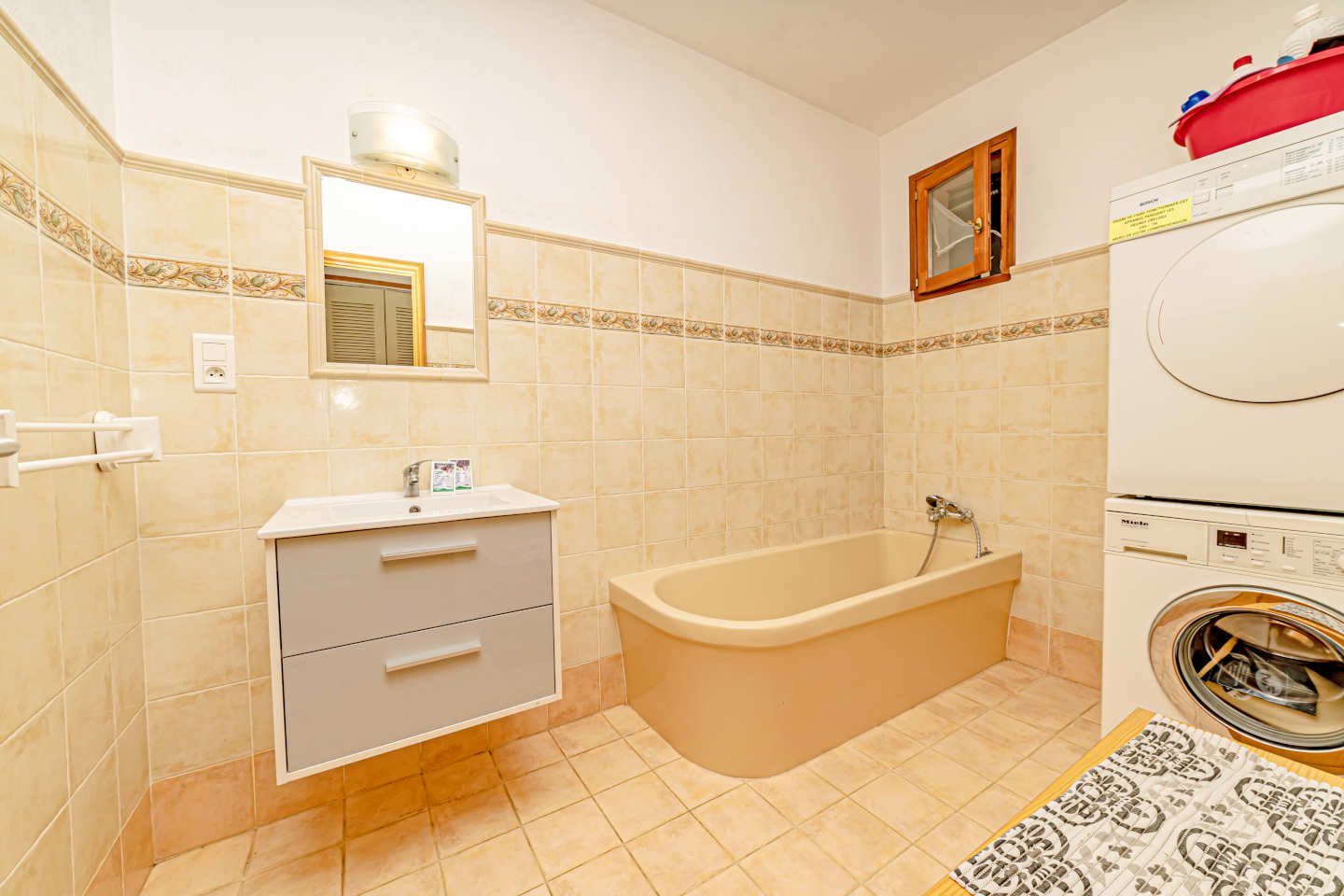 L'Eugénie – Grand gîte 4 étoiles avec jardin privé pour 8 personnes près de Grasse, Cannes et Nice — photo 10