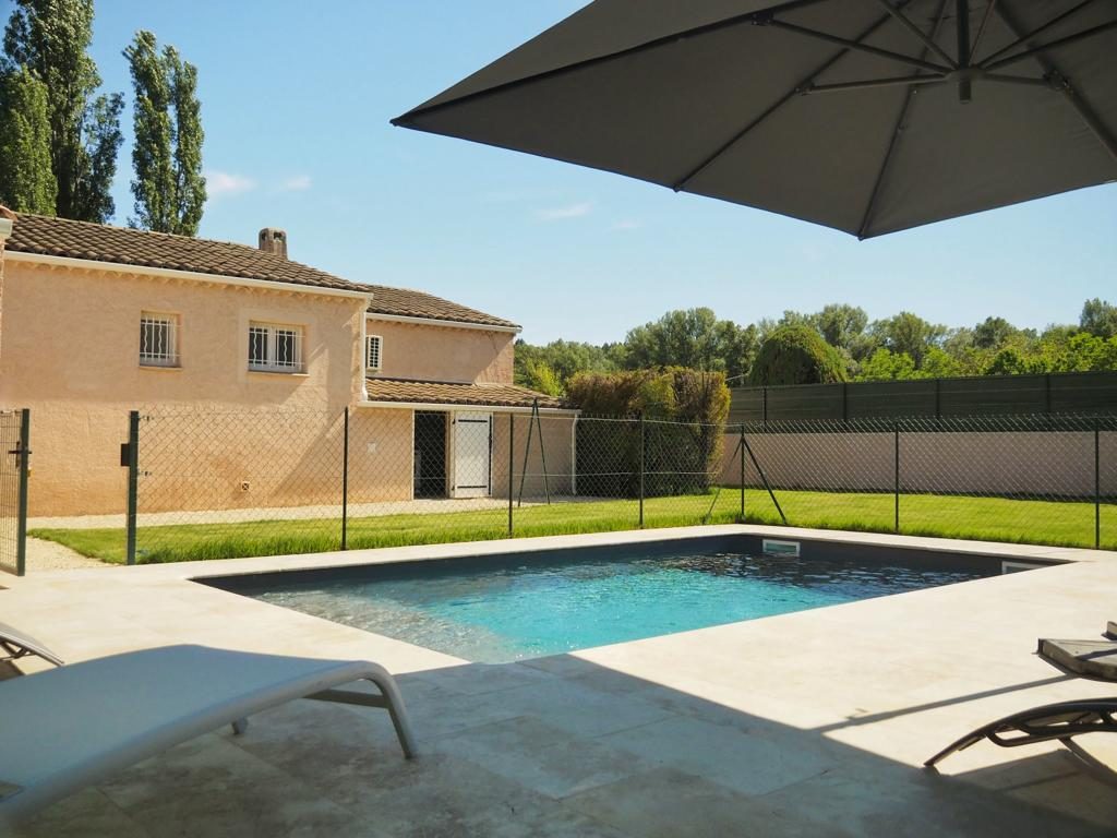 L’Olivier : 3 Chambres, 2 Salles de Bain & Piscine Chauffée dans un écrin en haute Provence