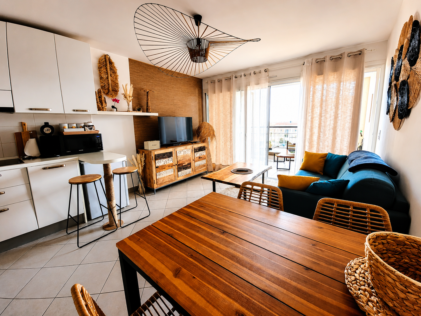 CALVI – T2 –4 pers– Vue Mer & Montagne | Plage à 200 m | Tout à pied | Parking Privée