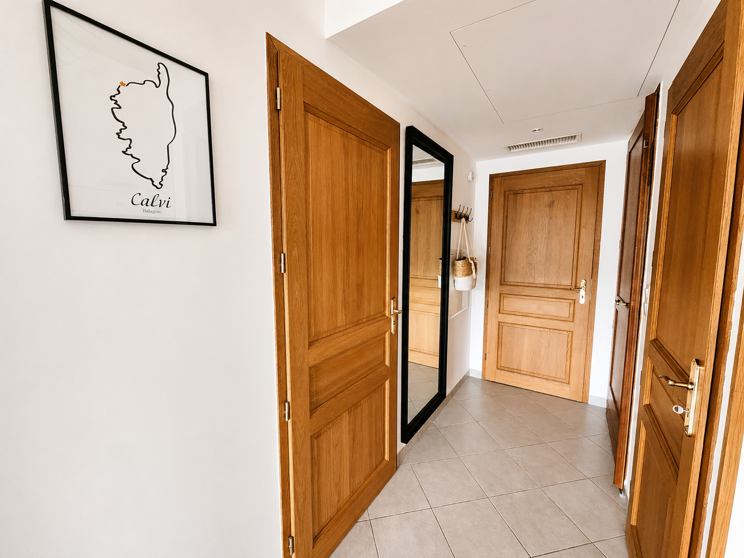 CALVI – T2 –4 pers– Vue Mer & Montagne | Plage à 200 m | Tout à pied | Parking Privée — photo 10