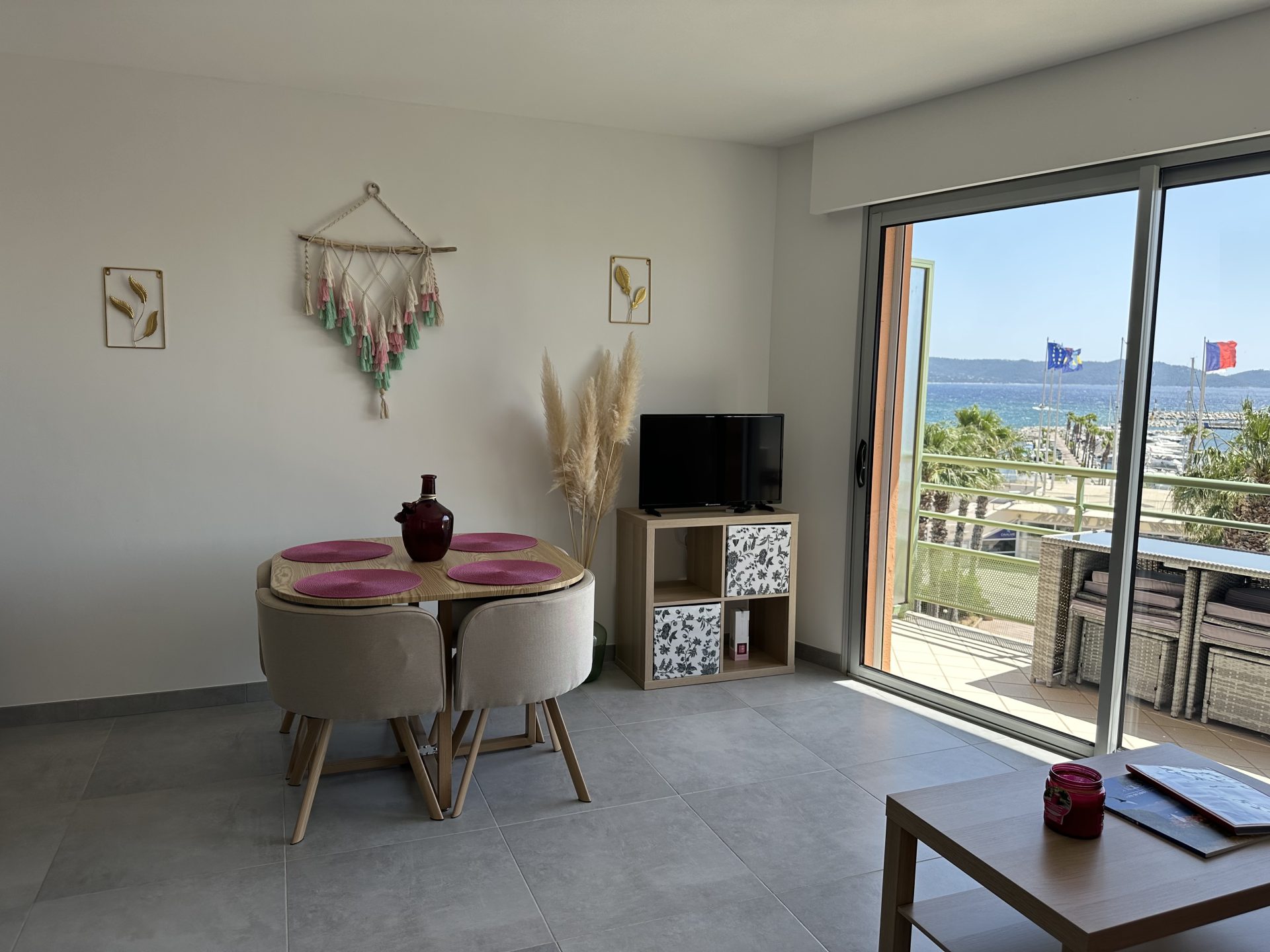 Appartement Vue Mer Centre ville CAVALAIRE SUR MER — photo 6