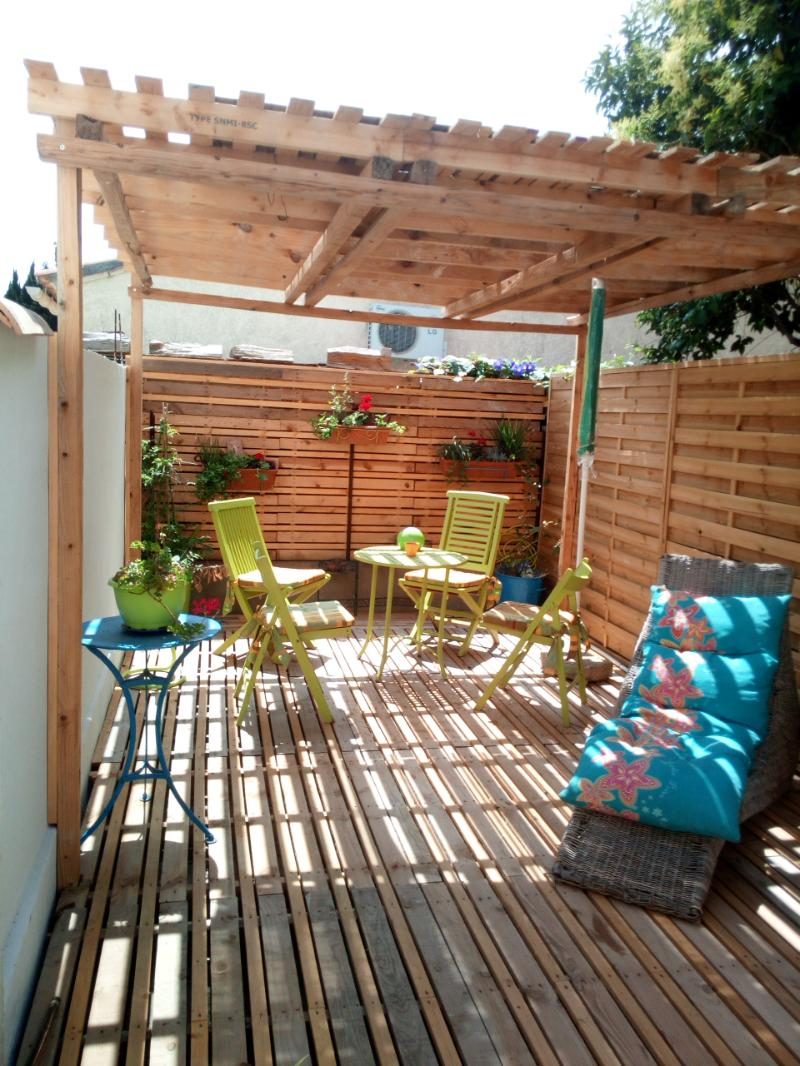 Studio cosy avec terrasse, climatisation et cuisine maison à Leucate Village