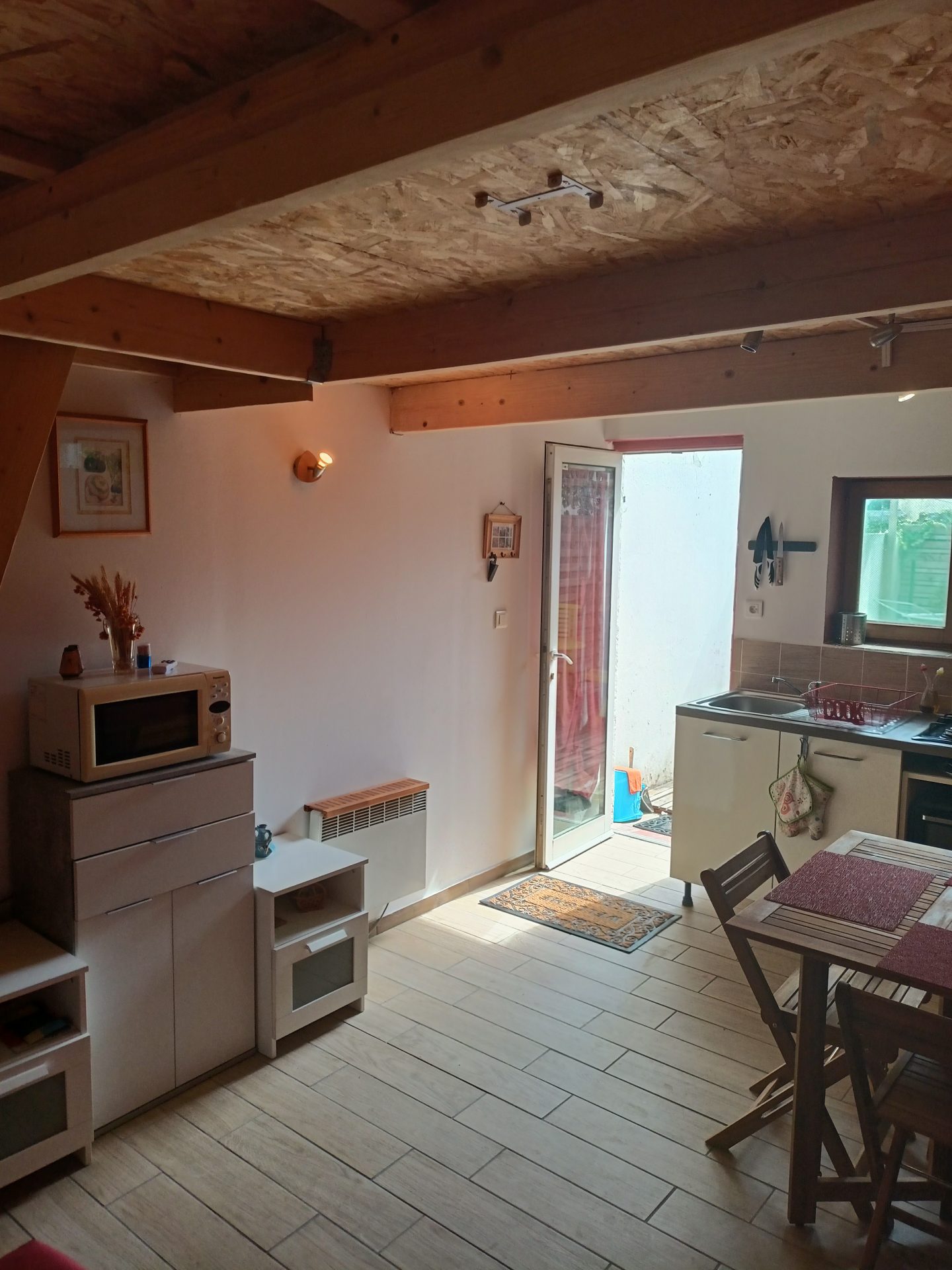 Studio cosy avec terrasse, climatisation et cuisine maison à Leucate Village — photo 8